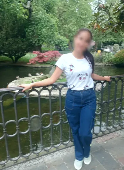 Andrea, 22