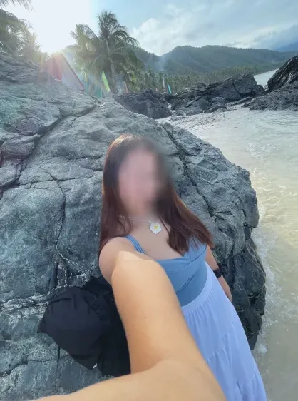 Daniela, 24