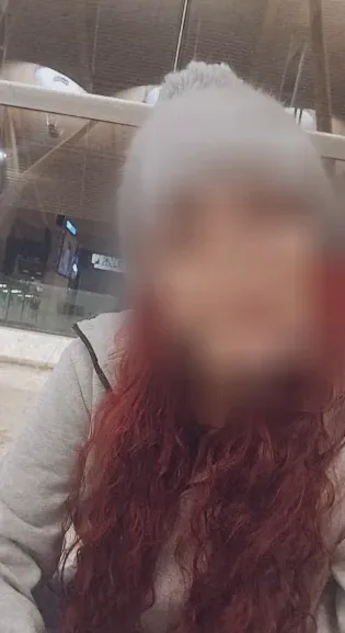 Emina, 29