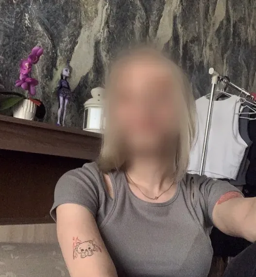 Greta, 19