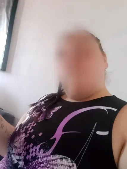 Martina, 33