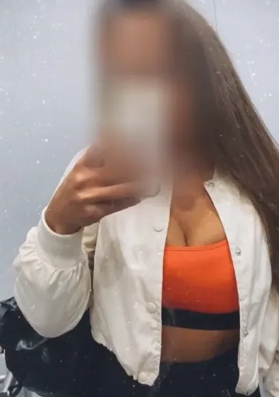 Martina, 27