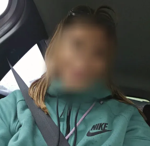 Nicole, 22