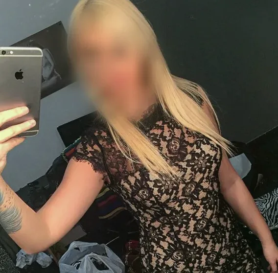 Simone, 31